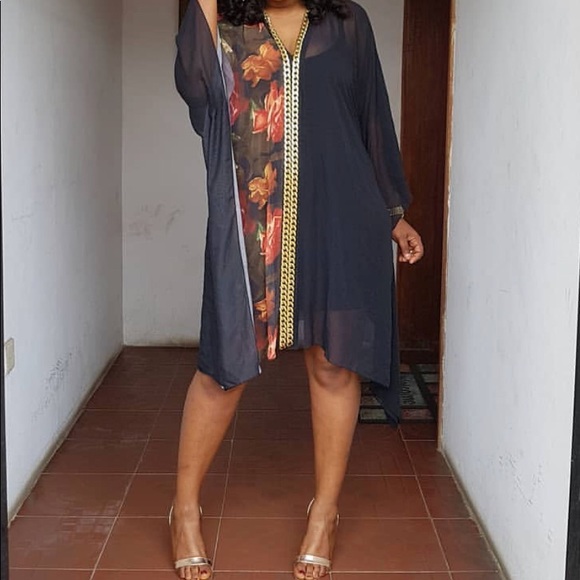 floral Batwing gold chain link detail Dress - Picture 2 of 7